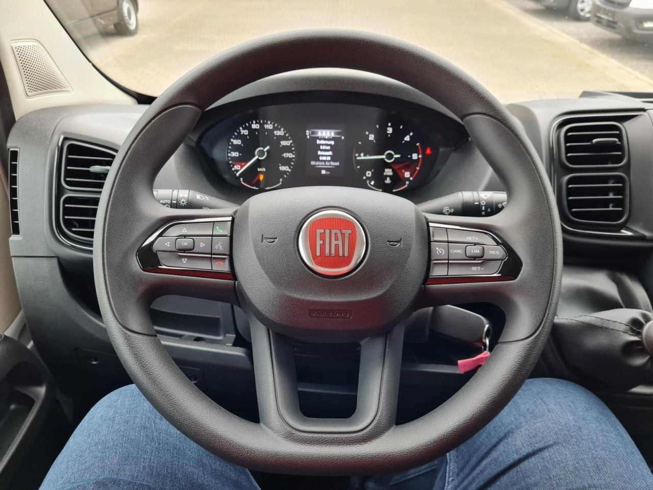 הַחכָּרָה  Fiat Ducato 35 Kasten Doka 7-Sitze 2x Schiebetür Maxi Fiat Ducato 35 Kasten Doka 7-Sitze 2x Schiebetür Maxi: תמונה 9