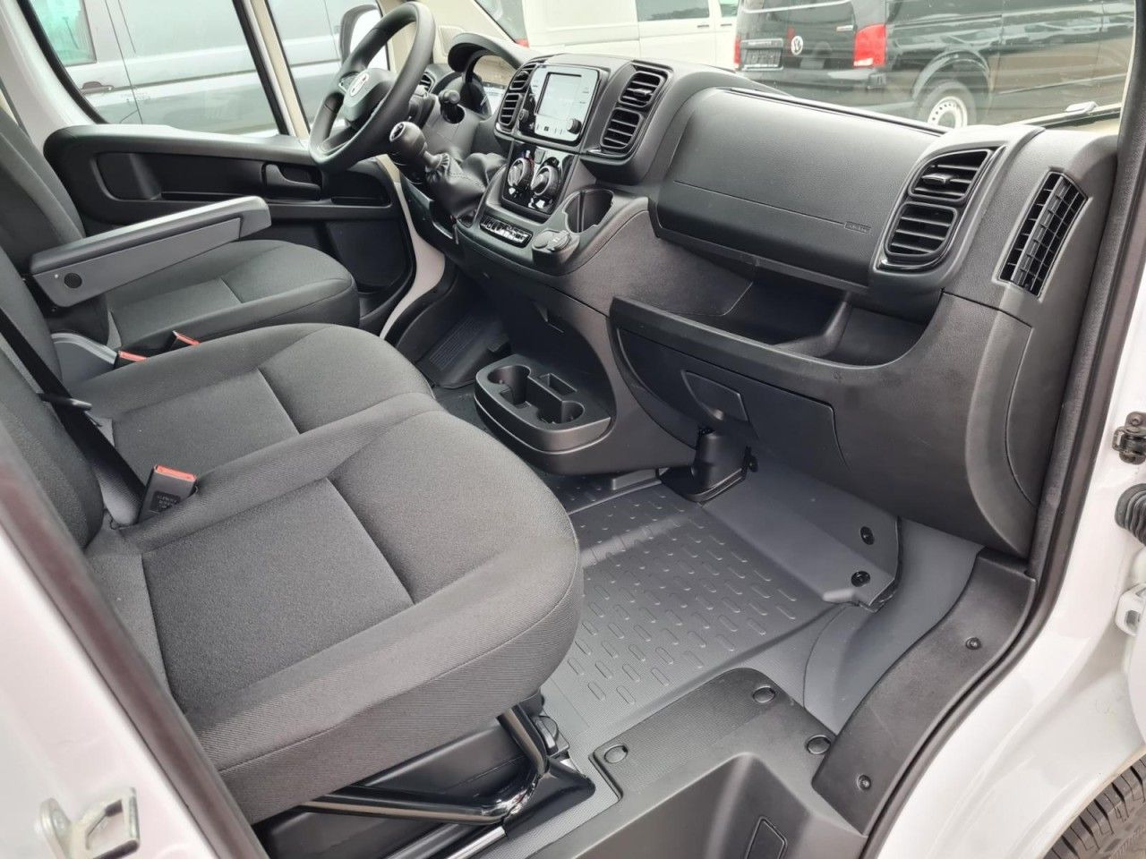 הַחכָּרָה  Fiat Ducato 35 Kasten Doka 7-Sitze 2x Schiebetür Maxi Fiat Ducato 35 Kasten Doka 7-Sitze 2x Schiebetür Maxi: תמונה 13