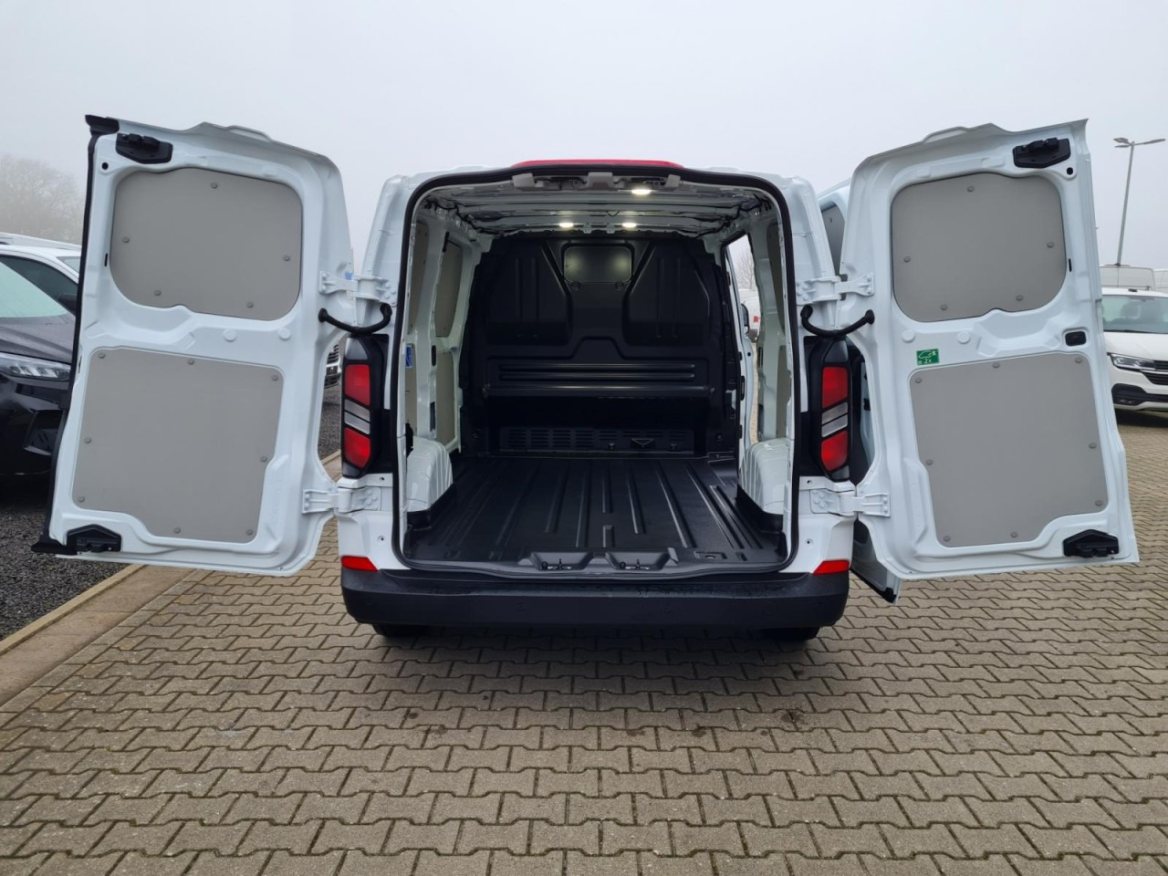 Ford Custom Kasten L1 Trend KLIMA KAMERA TEMPO VERKLEIDUNG - כלי רכב מסחרי קטן: תמונה 5 Ford Custom Kasten L1 Trend KLIMA KAMERA TEMPO VERKLEIDUNG - כלי רכב מסחרי קטן: תמונה 5