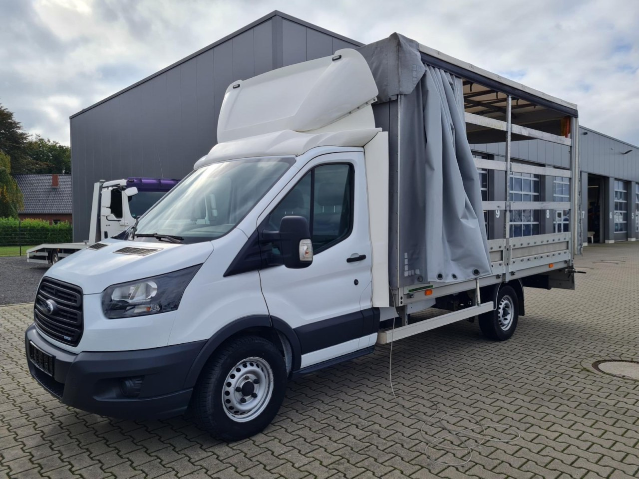 Ford Transit 35 Pritsche Schiebe Plane TDCi L3 KLIMA - כלי רכב מסחרי עם וילונות צד: תמונה 2 Ford Transit 35 Pritsche Schiebe Plane TDCi L3 KLIMA - כלי רכב מסחרי עם וילונות צד: תמונה 2