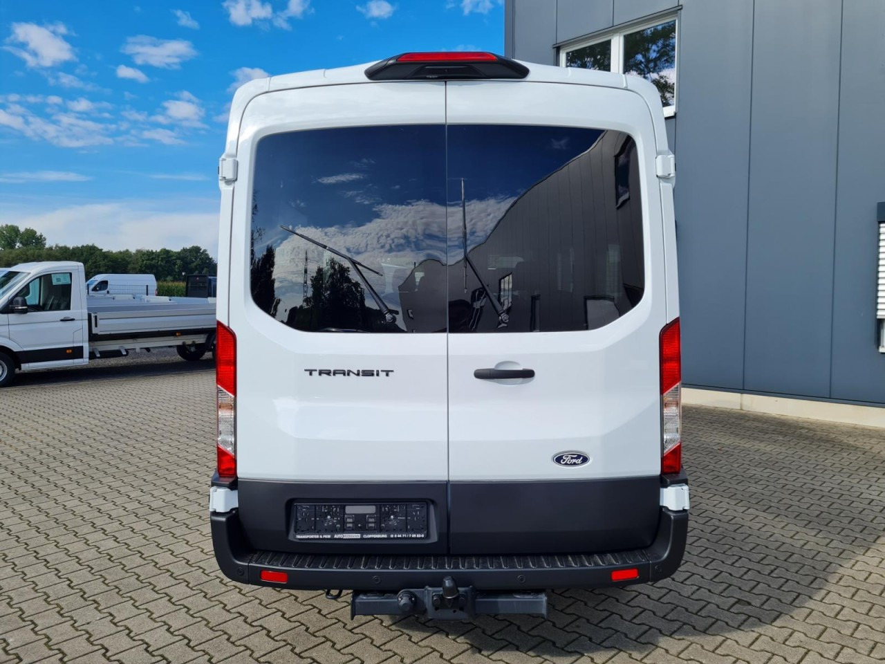 Ford Transit 350 Kombi 9-Sitze L3 AG Trend AHK KAMERA - מיניבוס, כלי רכב מסחרי לנוסעים: תמונה 5 Ford Transit 350 Kombi 9-Sitze L3 AG Trend AHK KAMERA - מיניבוס, כלי רכב מסחרי לנוסעים: תמונה 5