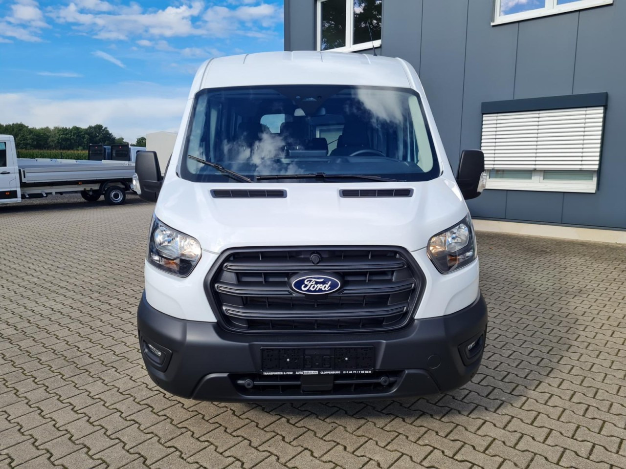 Ford Transit 350 Kombi TDCi L3 AG Trend 9 Sitze AHK KAMERA - מיניבוס, כלי רכב מסחרי לנוסעים: תמונה 2 Ford Transit 350 Kombi TDCi L3 AG Trend 9 Sitze AHK KAMERA - מיניבוס, כלי רכב מסחרי לנוסעים: תמונה 2