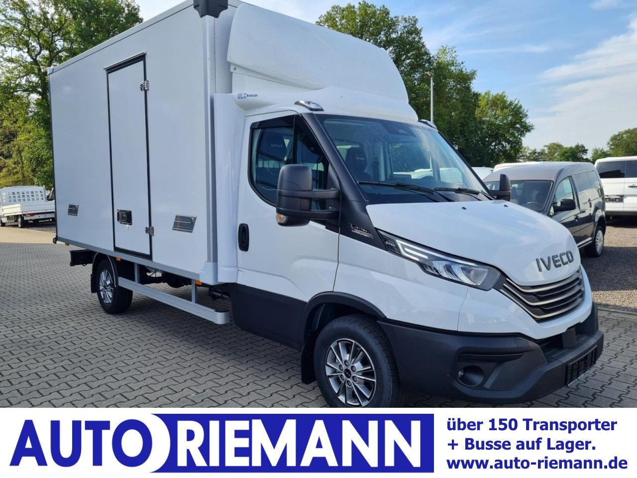 Iveco 35S 18 3.0 Koffer Hi Matic LM KLIMA KAMERA Navig - כלי רכב מסחרי עם תיבה: תמונה 1 Iveco 35S 18 3.0 Koffer Hi Matic LM KLIMA KAMERA Navig - כלי רכב מסחרי עם תיבה: תמונה 1