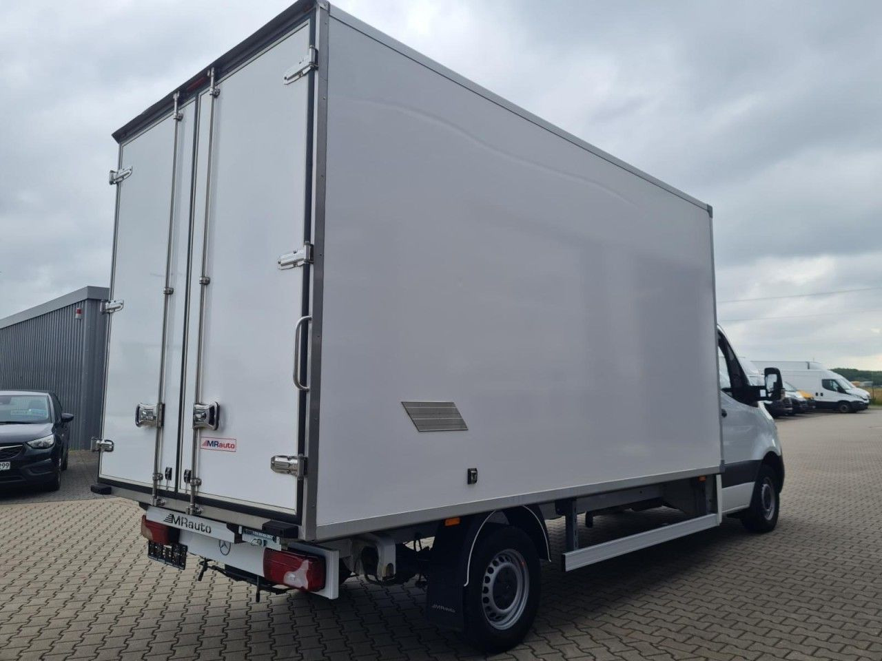 Mercedes-Benz Sprinter 315 CDI Koffer RWD KLIMA TEMPOMAT RWD - כלי רכב מסחרי עם תיבה: תמונה 4 Mercedes-Benz Sprinter 315 CDI Koffer RWD KLIMA TEMPOMAT RWD - כלי רכב מסחרי עם תיבה: תמונה 4