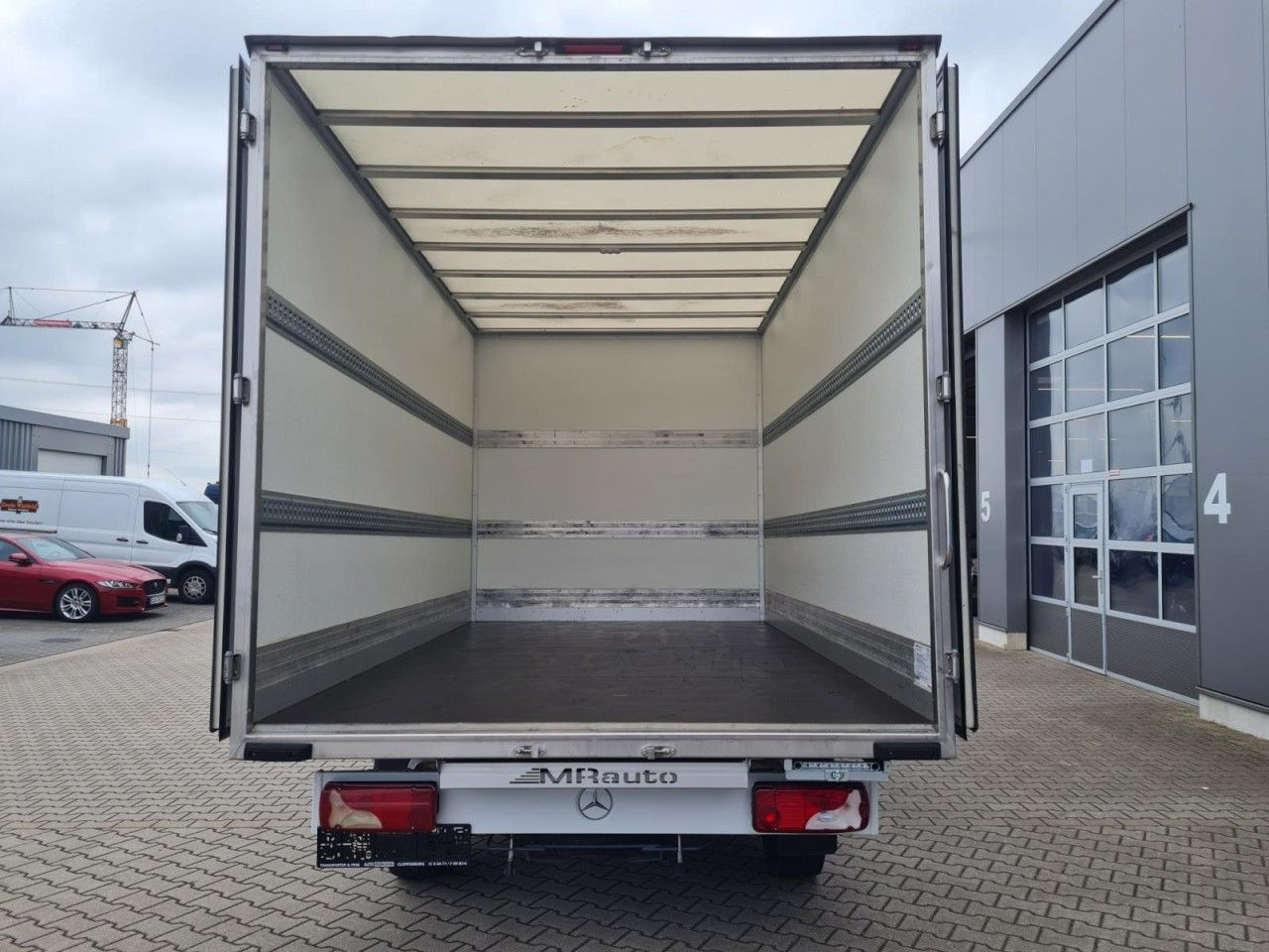Mercedes-Benz Sprinter 315 CDI Koffer RWD KLIMA TEMPOMAT RWD - כלי רכב מסחרי עם תיבה: תמונה 5 Mercedes-Benz Sprinter 315 CDI Koffer RWD KLIMA TEMPOMAT RWD - כלי רכב מסחרי עם תיבה: תמונה 5