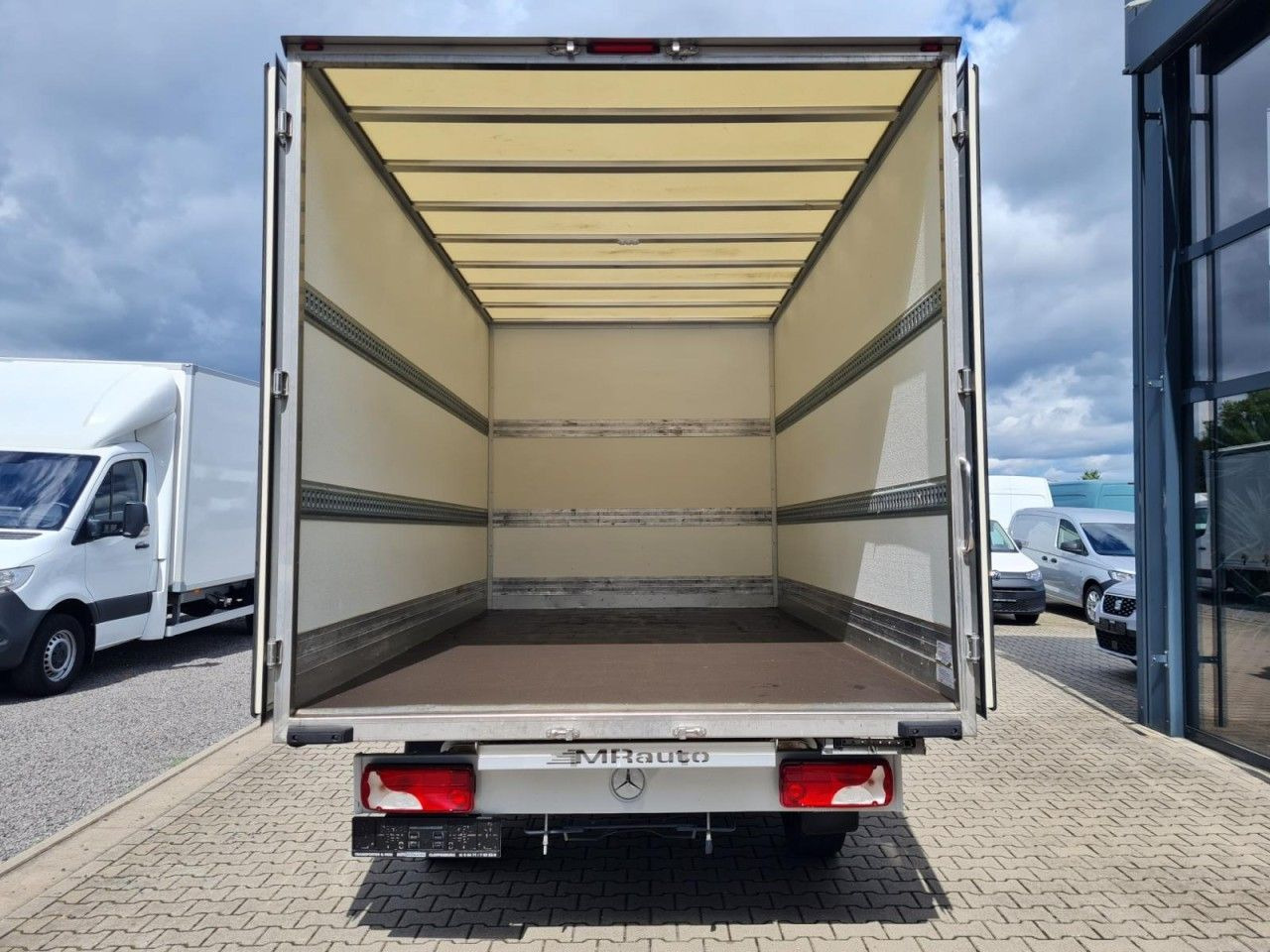 Mercedes-Benz Sprinter 315 CDI Möbel Koffer RWD KLIMA TEMPOMAT - כלי רכב מסחרי עם תיבה: תמונה 5 Mercedes-Benz Sprinter 315 CDI Möbel Koffer RWD KLIMA TEMPOMAT - כלי רכב מסחרי עם תיבה: תמונה 5