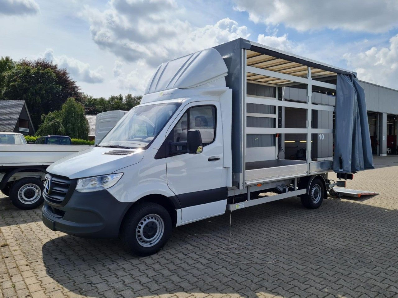 Mercedes-Benz Sprinter 315 Cdi Pritsche Schiebe Plane LBW KLIM - כלי רכב מסחרי עם וילונות צד: תמונה 2 Mercedes-Benz Sprinter 315 Cdi Pritsche Schiebe Plane LBW KLIM - כלי רכב מסחרי עם וילונות צד: תמונה 2