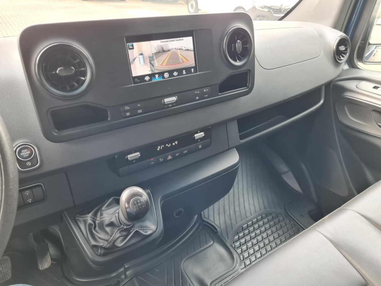 הַחכָּרָה  Mercedes-Benz Sprinter 316 Kasten CDI MR RWD AHK MBUX KAMERA Mercedes-Benz Sprinter 316 Kasten CDI MR RWD AHK MBUX KAMERA: תמונה 12
