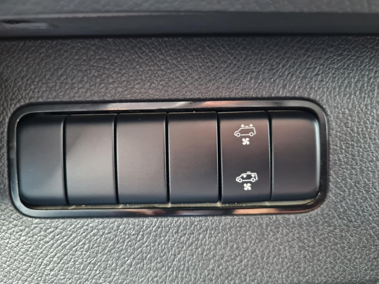 הַחכָּרָה  Mercedes-Benz Sprinter 316 Kasten CDI MR RWD AHK MBUX KAMERA Mercedes-Benz Sprinter 316 Kasten CDI MR RWD AHK MBUX KAMERA: תמונה 18