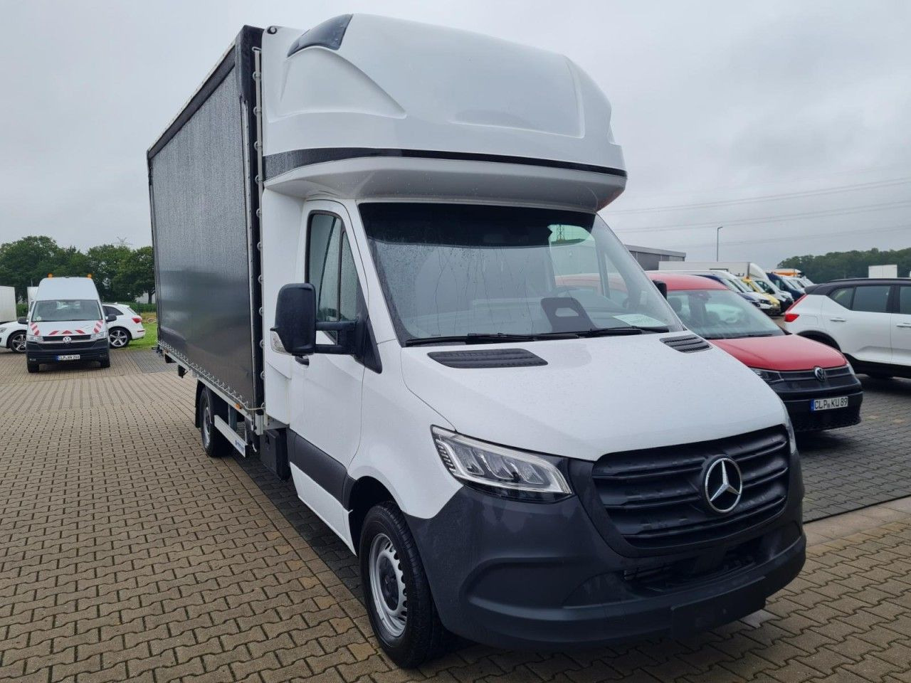 Mercedes-Benz Sprinter 317 AG Pritsche Schiebe Plane Schlafkab - כלי רכב מסחרי עם וילונות צד: תמונה 2 Mercedes-Benz Sprinter 317 AG Pritsche Schiebe Plane Schlafkab - כלי רכב מסחרי עם וילונות צד: תמונה 2