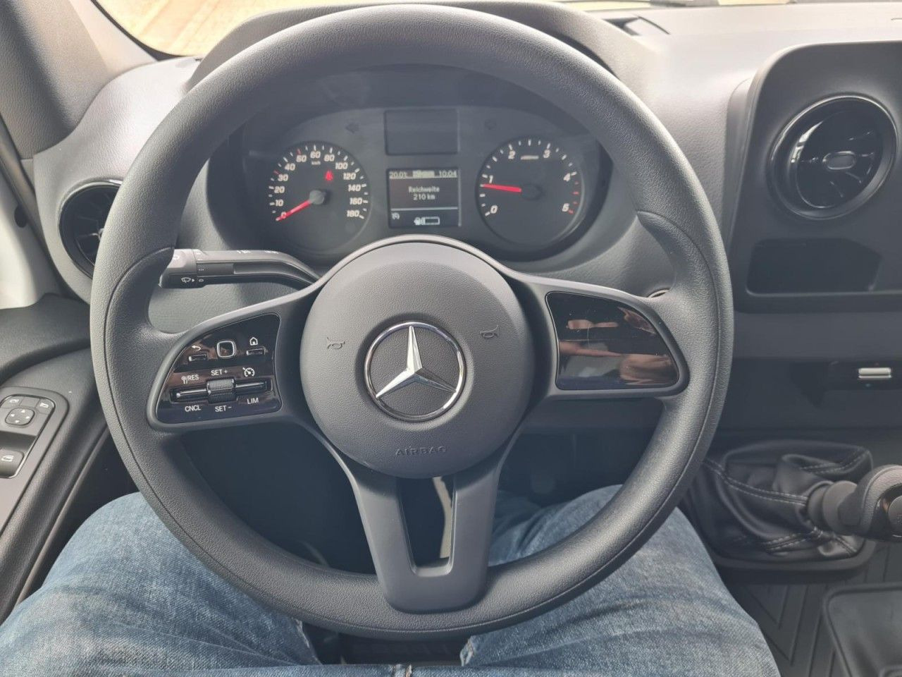 כלי רכב מסחרי עם וילונות צד Mercedes-Benz Sprinter 317 CDI Pritsche Plane Schlafkab. RWD: תמונה 10