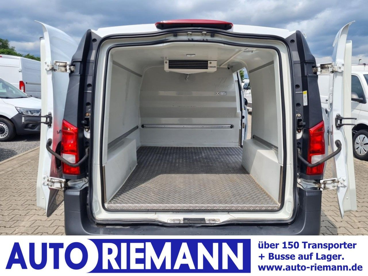 Mercedes-Benz Vito 116 Cdi Kühlkasten lang Stand/Fahrkühl HEIZ - כלי רכב מסחרי לקירור: תמונה 1 Mercedes-Benz Vito 116 Cdi Kühlkasten lang Stand/Fahrkühl HEIZ - כלי רכב מסחרי לקירור: תמונה 1