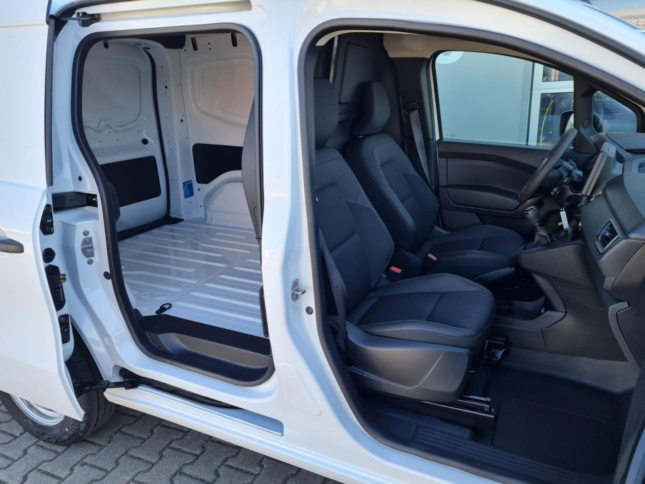 Renault Kangoo Van Start1.3 TCe 100 KLIMA TEMPOMAT - כלי רכב מסחרי קטן: תמונה 4 Renault Kangoo Van Start1.3 TCe 100 KLIMA TEMPOMAT - כלי רכב מסחרי קטן: תמונה 4