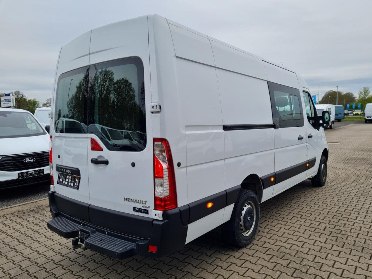 Renault Master 3,5t Kasten Doka dCi 130 L4H2 4x4 Allrad - כלי רכב מסחרי עם לוח, כלי רכב מסחרי קומבי: תמונה 4 Renault Master 3,5t Kasten Doka dCi 130 L4H2 4x4 Allrad - כלי רכב מסחרי עם לוח, כלי רכב מסחרי קומבי: תמונה 4