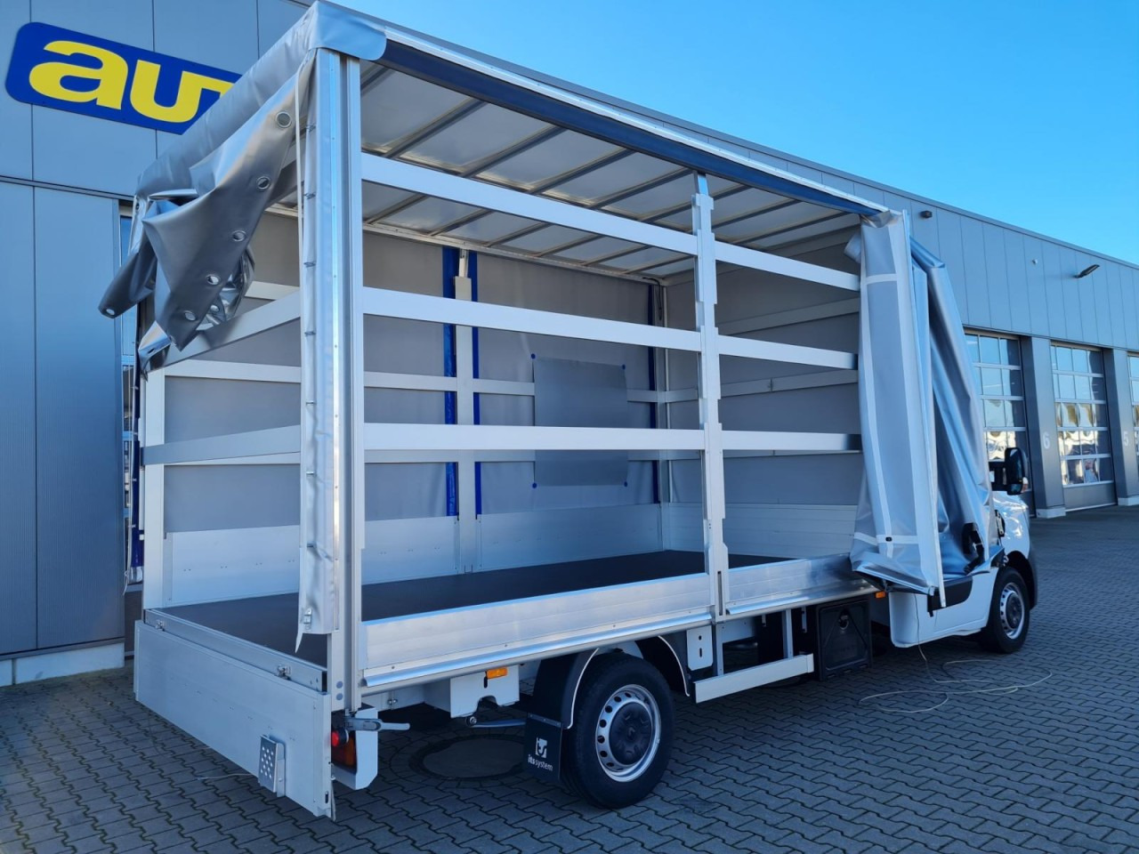 Renault Master 3,5t Pritsche Schiebe Plane ERGO KLIMA TEMPO - כלי רכב מסחרי עם וילונות צד: תמונה 4 Renault Master 3,5t Pritsche Schiebe Plane ERGO KLIMA TEMPO - כלי רכב מסחרי עם וילונות צד: תמונה 4