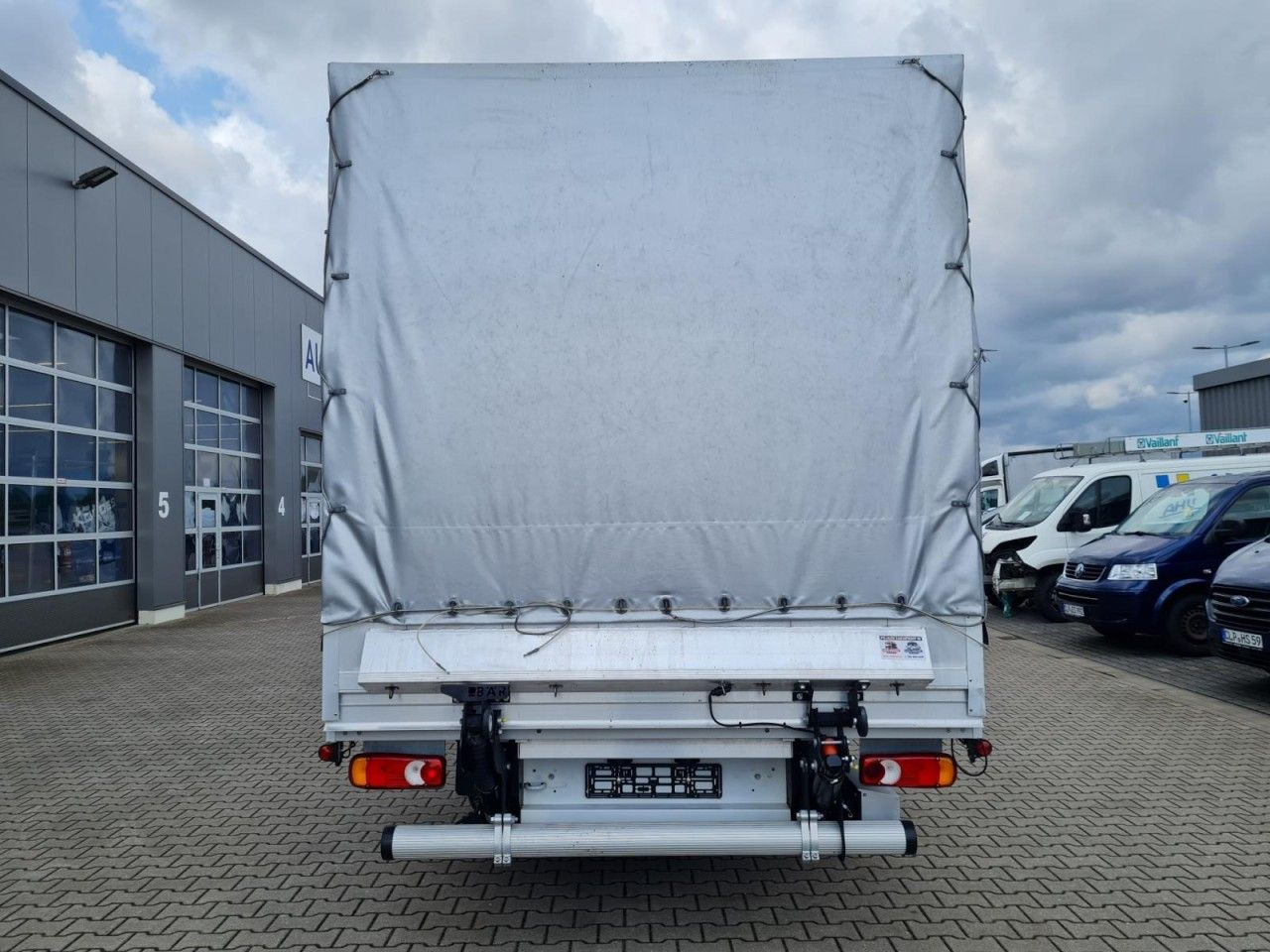Renault Master 3,5t Pritsche dCi Plane Schlafkab. LBW - כלי רכב מסחרי עם וילונות צד: תמונה 5 Renault Master 3,5t Pritsche dCi Plane Schlafkab. LBW - כלי רכב מסחרי עם וילונות צד: תמונה 5