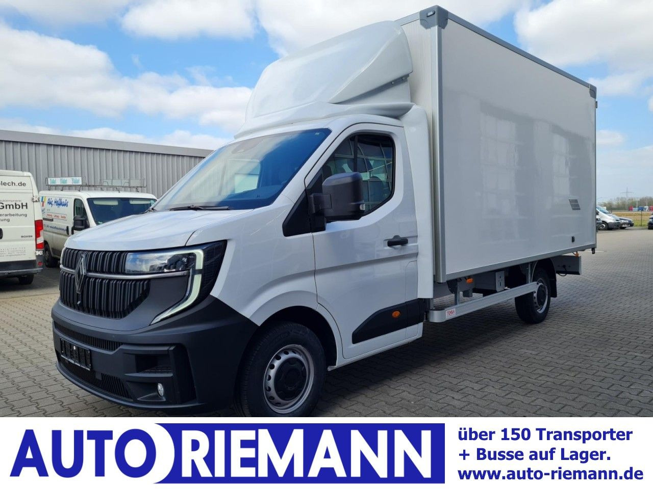 Renault Master 35 New Möbel Koffer KLIMA KOMFORT TEMPOMA - כלי רכב מסחרי עם תיבה: תמונה 1 Renault Master 35 New Möbel Koffer KLIMA KOMFORT TEMPOMA - כלי רכב מסחרי עם תיבה: תמונה 1