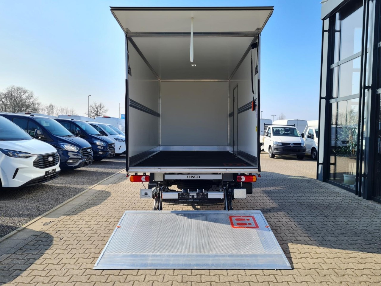 Renault Master 35 New Möbel Koffer LBW KAMERA LUFTFEDERUNG - כלי רכב מסחרי עם תיבה: תמונה 5 Renault Master 35 New Möbel Koffer LBW KAMERA LUFTFEDERUNG - כלי רכב מסחרי עם תיבה: תמונה 5