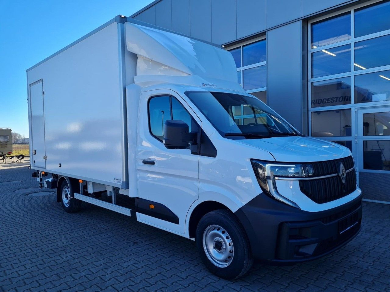 Renault Master 35 New Möbel Koffer LBW KLIMA TEMPOMAT - כלי רכב מסחרי עם תיבה: תמונה 3 Renault Master 35 New Möbel Koffer LBW KLIMA TEMPOMAT - כלי רכב מסחרי עם תיבה: תמונה 3