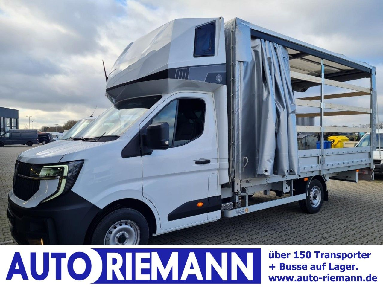Renault Master 35 New Pritsche Schiebe Plane Schlafkab L - כלי רכב מסחרי עם וילונות צד: תמונה 1 Renault Master 35 New Pritsche Schiebe Plane Schlafkab L - כלי רכב מסחרי עם וילונות צד: תמונה 1