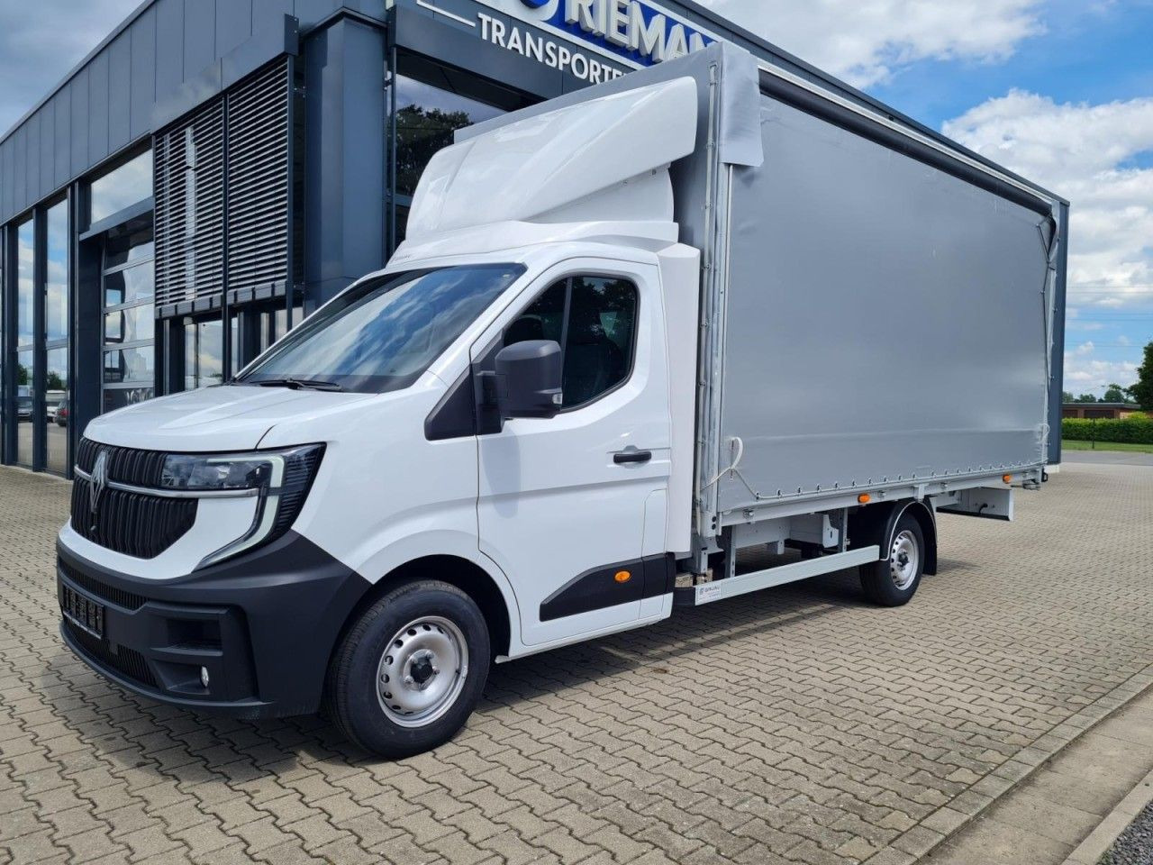 Renault Master 35 Pritsche Schiebe Plane dCi 170 10 Pal. - כלי רכב מסחרי עם וילונות צד: תמונה 2 Renault Master 35 Pritsche Schiebe Plane dCi 170 10 Pal. - כלי רכב מסחרי עם וילונות צד: תמונה 2
