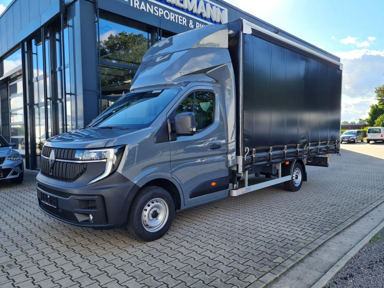 Renault Master 35 Pritsche Schiebe Plane dCi 170 Navi Ap - כלי רכב מסחרי עם וילונות צד: תמונה 2 Renault Master 35 Pritsche Schiebe Plane dCi 170 Navi Ap - כלי רכב מסחרי עם וילונות צד: תמונה 2