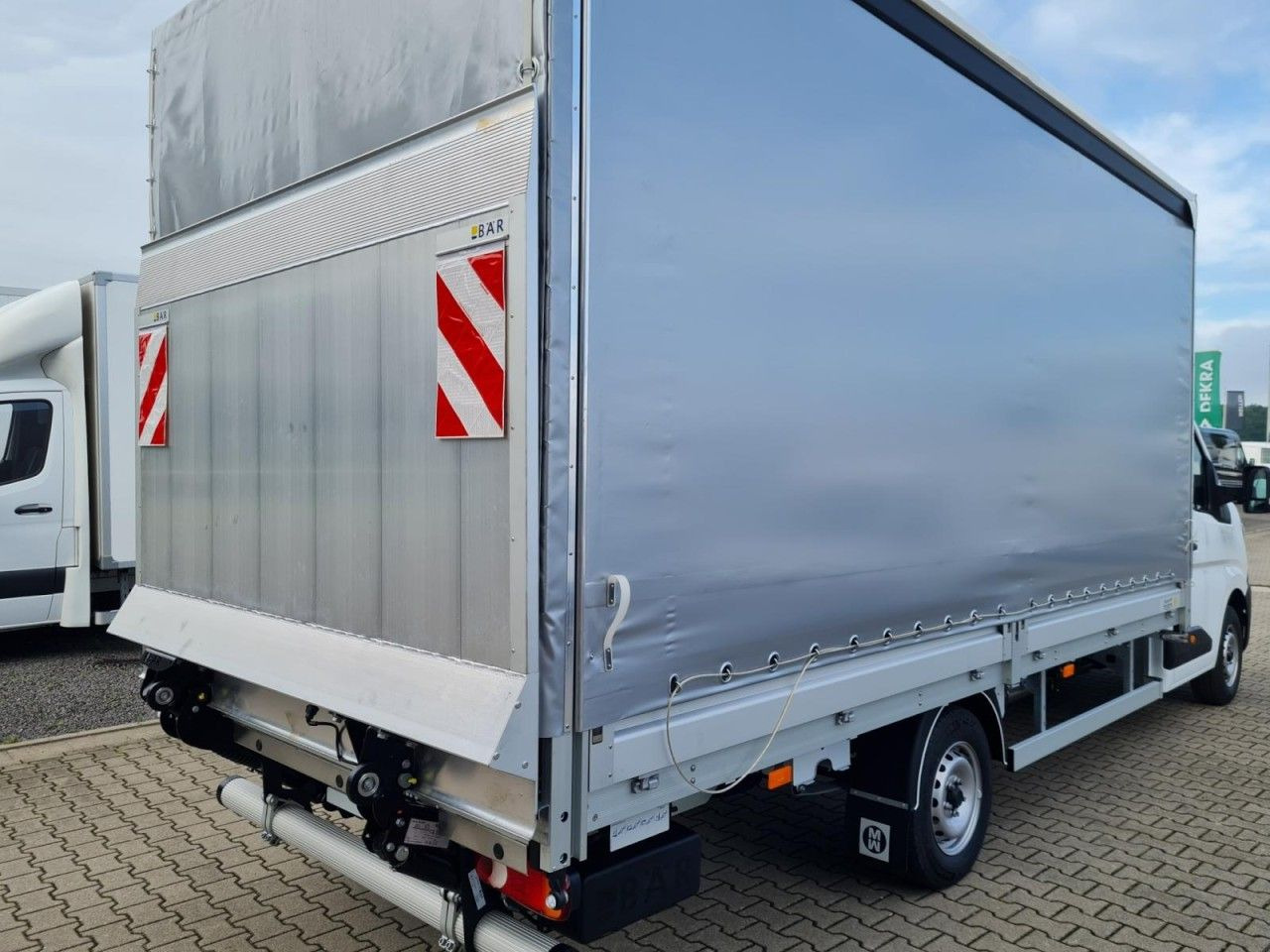 Renault Master Pritsche Schiebe Plane LBW 10 Pal. Luftfe - כלי רכב מסחרי עם וילונות צד: תמונה 4 Renault Master Pritsche Schiebe Plane LBW 10 Pal. Luftfe - כלי רכב מסחרי עם וילונות צד: תמונה 4