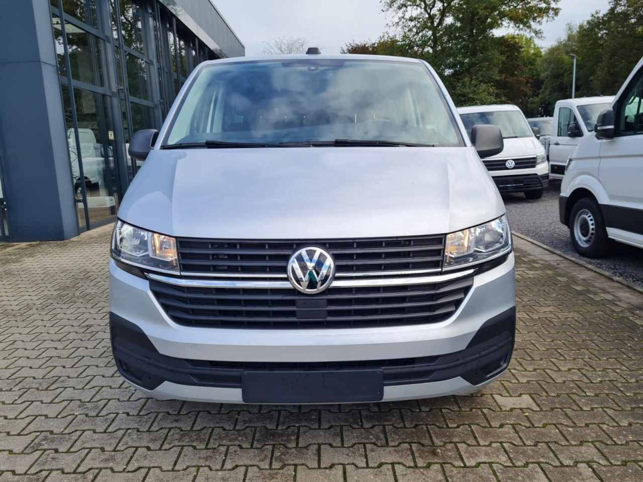 VW Volkswagen T6.1 Caravelle TDI lang 9 Sitzer 2 Schiebetüren Trendl. - מיניבוס, כלי רכב מסחרי לנוסעים: תמונה 2 VW Volkswagen T6.1 Caravelle TDI lang 9 Sitzer 2 Schiebetüren Trendl. - מיניבוס, כלי רכב מסחרי לנוסעים: תמונה 2