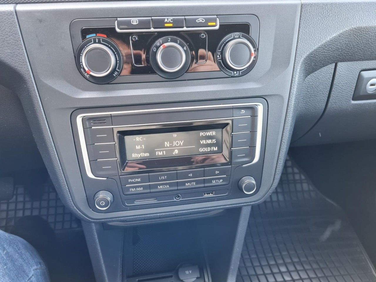 הַחכָּרָה  Volkswagen Caddy 4Motion TDi Kombi 5-Sitze REGALSYSTEM TEMP Volkswagen Caddy 4Motion TDi Kombi 5-Sitze REGALSYSTEM TEMP: תמונה 13