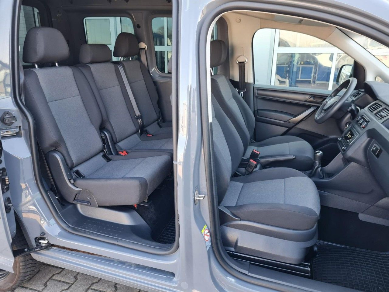 Volkswagen Caddy Kombi 4Motion TDi 5-Sitze KLIMA STHZ TEMPO - כלי רכב מסחרי לנוסעים: תמונה 5 Volkswagen Caddy Kombi 4Motion TDi 5-Sitze KLIMA STHZ TEMPO - כלי רכב מסחרי לנוסעים: תמונה 5