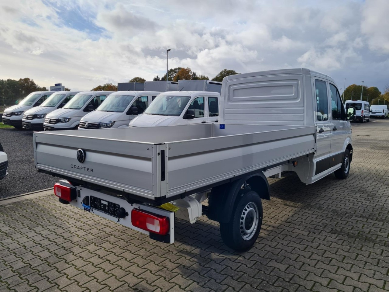 Volkswagen Crafter 35 Doka TDI L4 lang KLIMA TEMPOMAT - כלי רכב מסחרי במיטה שטוחה, כלי רכב מסחרי קומבי: תמונה 5 Volkswagen Crafter 35 Doka TDI L4 lang KLIMA TEMPOMAT - כלי רכב מסחרי במיטה שטוחה, כלי רכב מסחרי קומבי: תמונה 5