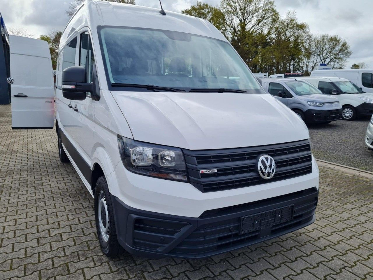 Volkswagen Crafter 35 Kasten 4motion MR Doka 6-Sitze AHK TE - כלי רכב מסחרי עם לוח, כלי רכב מסחרי קומבי: תמונה 2 Volkswagen Crafter 35 Kasten 4motion MR Doka 6-Sitze AHK TE - כלי רכב מסחרי עם לוח, כלי רכב מסחרי קומבי: תמונה 2