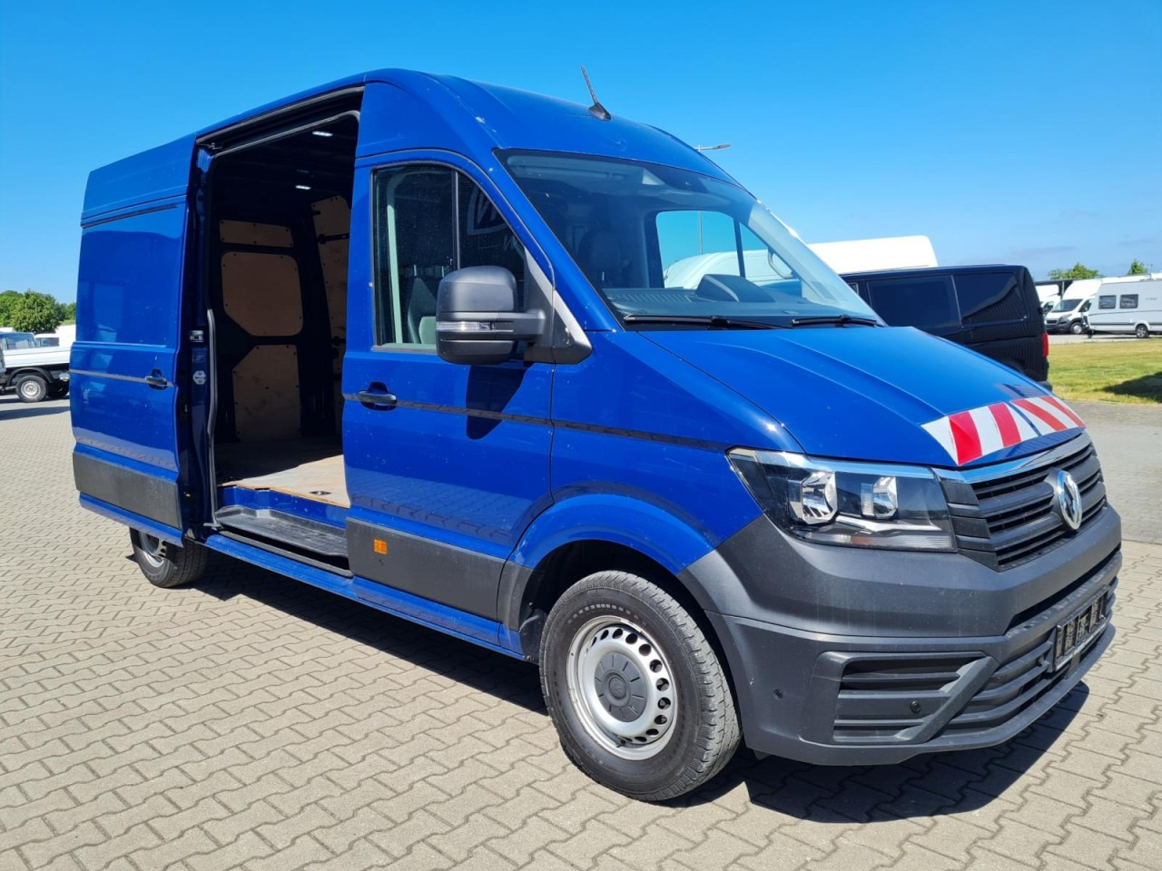 Volkswagen Crafter 35 Kasten MR L3H3 RWD AHK KAMERA NAVI TACHO - כלי רכב מסחרי עם לוח: תמונה 5 Volkswagen Crafter 35 Kasten MR L3H3 RWD AHK KAMERA NAVI TACHO - כלי רכב מסחרי עם לוח: תמונה 5