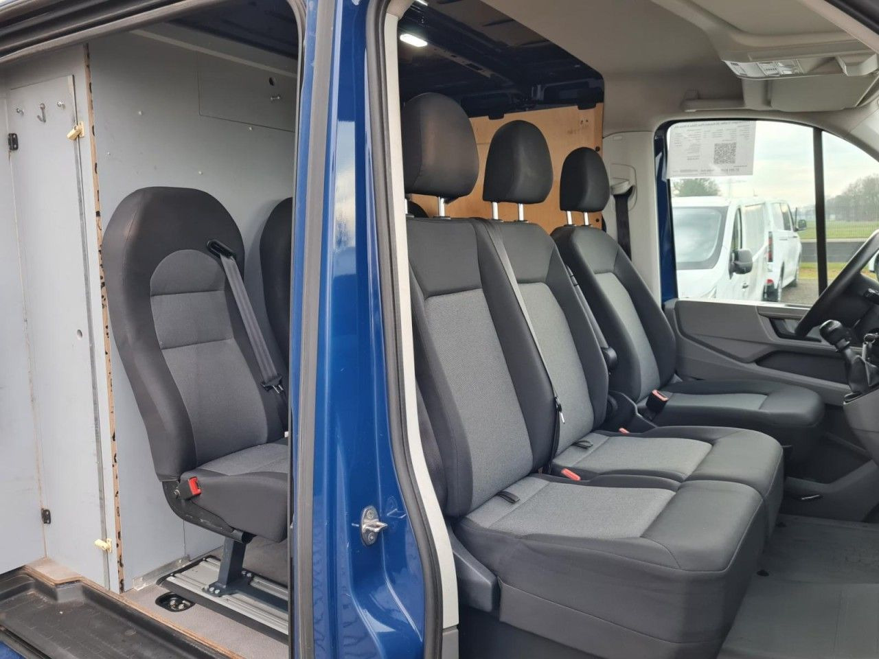 Volkswagen Crafter 35 Kasten Plus Doka mixto NAVI AHK 6 Sit - כלי רכב מסחרי עם לוח, כלי רכב מסחרי קומבי: תמונה 5 Volkswagen Crafter 35 Kasten Plus Doka mixto NAVI AHK 6 Sit - כלי רכב מסחרי עם לוח, כלי רכב מסחרי קומבי: תמונה 5