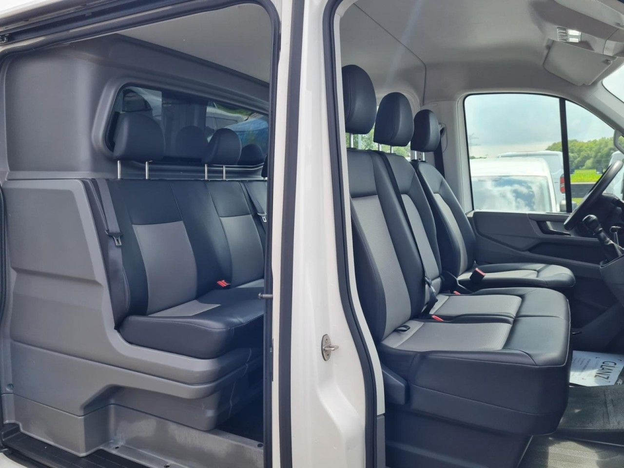 Volkswagen Crafter 35 Kasten Plus Doka mixto TDI L2H2 AHK - כלי רכב מסחרי עם לוח, כלי רכב מסחרי קומבי: תמונה 4 Volkswagen Crafter 35 Kasten Plus Doka mixto TDI L2H2 AHK - כלי רכב מסחרי עם לוח, כלי רכב מסחרי קומבי: תמונה 4