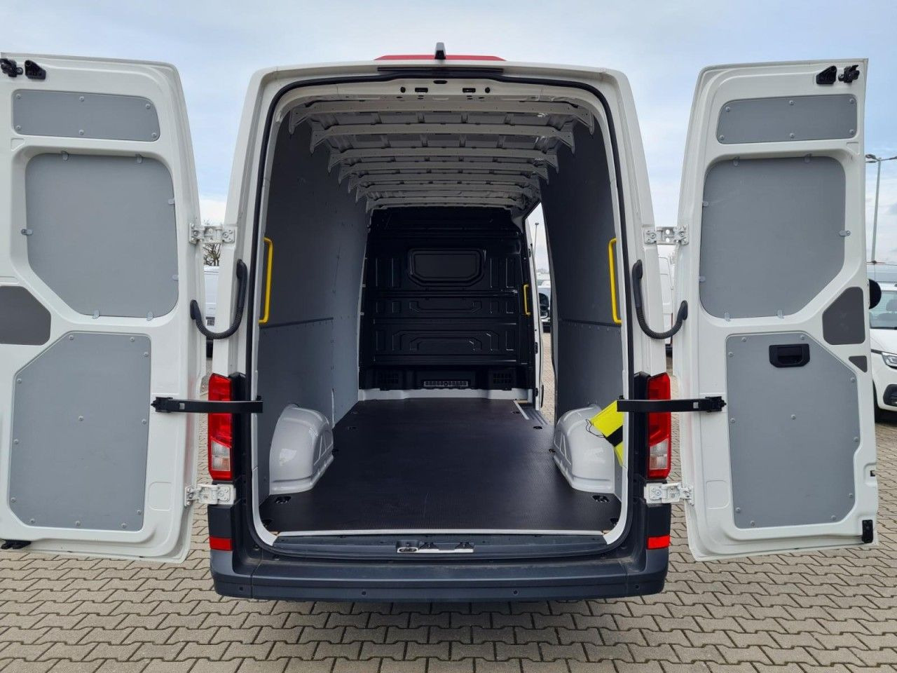Volkswagen Crafter 35 Kasten lang L4H2 KLIMA NAVI_APP HOLZB - כלי רכב מסחרי עם לוח: תמונה 5 Volkswagen Crafter 35 Kasten lang L4H2 KLIMA NAVI_APP HOLZB - כלי רכב מסחרי עם לוח: תמונה 5