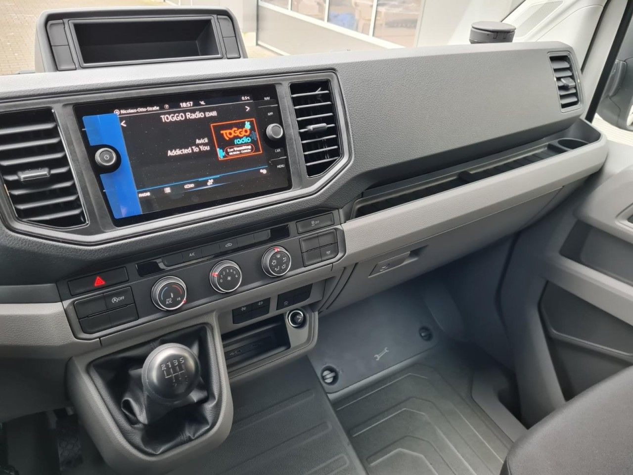 כלי רכב מסחרי מזהיר Volkswagen Crafter 35 Kipper 3 Seiten MR KLIMA NAVI LEITERT: תמונה 10