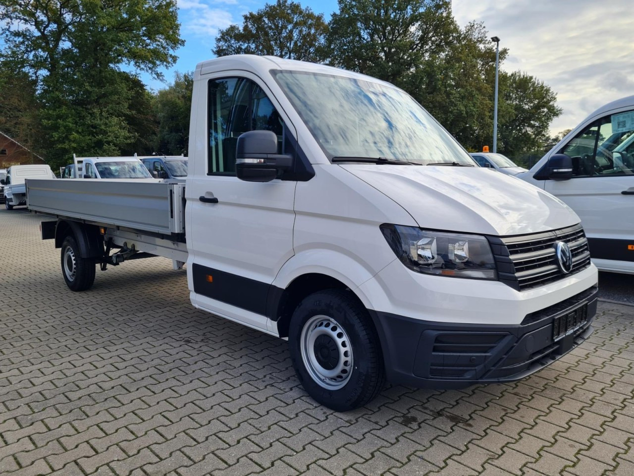 Volkswagen Crafter 35 Pritsche Tdi LR L4 KLIMA TEMPOMAT - כלי רכב מסחרי במיטה שטוחה: תמונה 2 Volkswagen Crafter 35 Pritsche Tdi LR L4 KLIMA TEMPOMAT - כלי רכב מסחרי במיטה שטוחה: תמונה 2