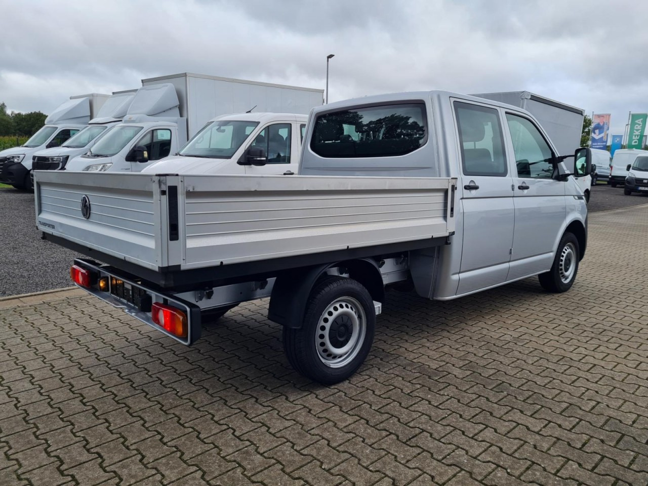 Volkswagen T6.1 Doka Pritsche Plane 6-Sitze Klima Komfort - כלי רכב מסחרי במיטה שטוחה, כלי רכב מסחרי קומבי: תמונה 4 Volkswagen T6.1 Doka Pritsche Plane 6-Sitze Klima Komfort - כלי רכב מסחרי במיטה שטוחה, כלי רכב מסחרי קומבי: תמונה 4
