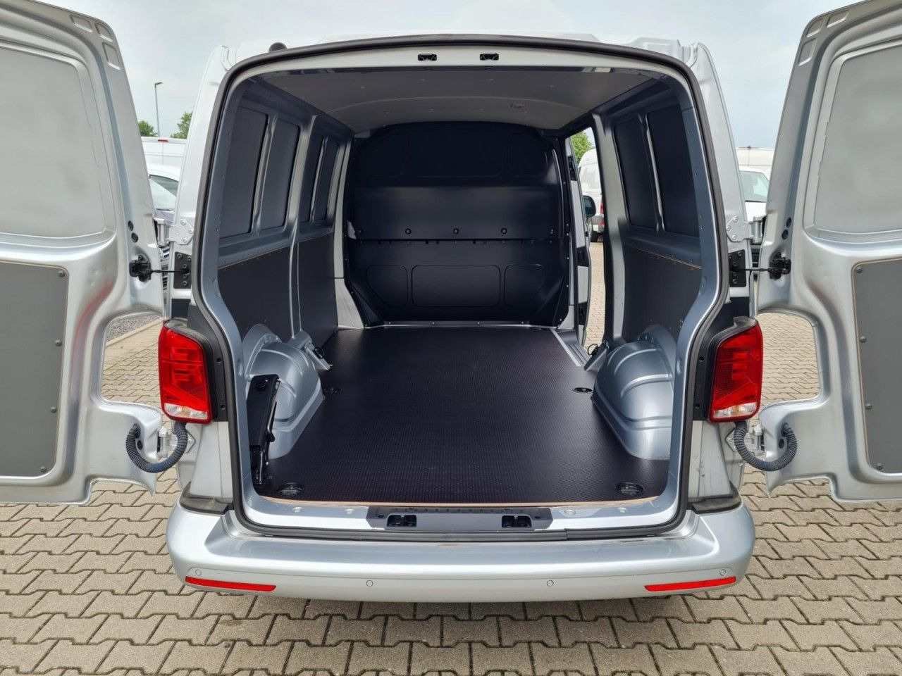 Volkswagen T6.1 Kasten TDI lang DSG LED KAMERA TEMPOMAT - כלי רכב מסחרי קטן: תמונה 5 Volkswagen T6.1 Kasten TDI lang DSG LED KAMERA TEMPOMAT - כלי רכב מסחרי קטן: תמונה 5