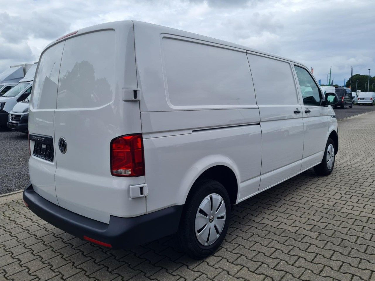 Volkswagen T6.1 Kasten TDi lang Flügeltüren KLIMA Verkleidu - כלי רכב מסחרי קטן: תמונה 5 Volkswagen T6.1 Kasten TDi lang Flügeltüren KLIMA Verkleidu - כלי רכב מסחרי קטן: תמונה 5