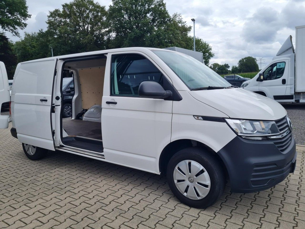 Volkswagen T6.1 Kasten TDi lang Flügeltüren KLIMA Verkleidu - כלי רכב מסחרי קטן: תמונה 4 Volkswagen T6.1 Kasten TDi lang Flügeltüren KLIMA Verkleidu - כלי רכב מסחרי קטן: תמונה 4