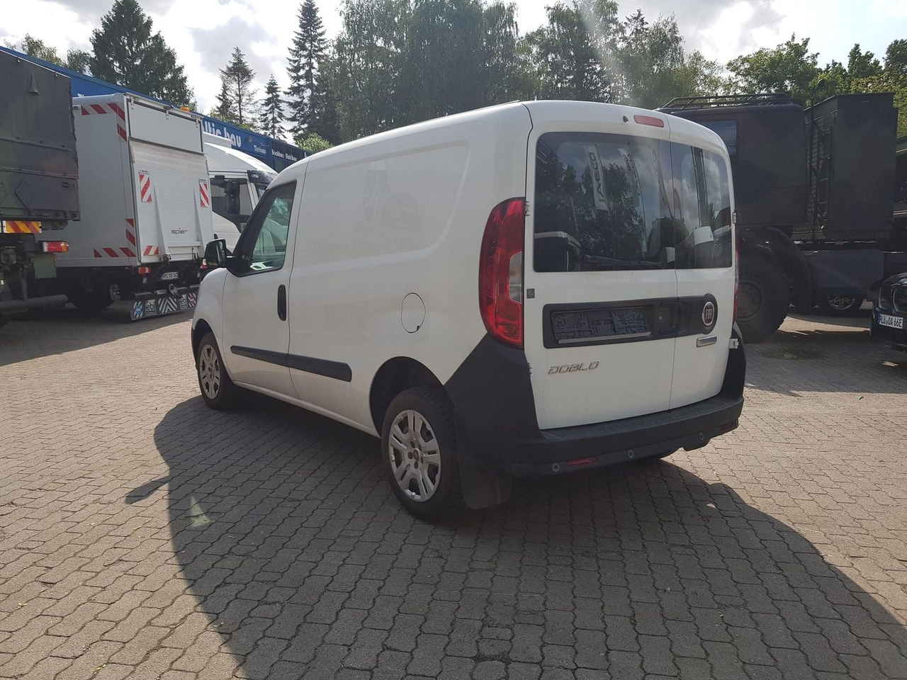 Fiat Doblo Kastenwagen SX 1.3 Klima, Radio mit Nav... - כלי רכב מסחרי לנוסעים: תמונה 3 Fiat Doblo Kastenwagen SX 1.3 Klima, Radio mit Nav... - כלי רכב מסחרי לנוסעים: תמונה 3
