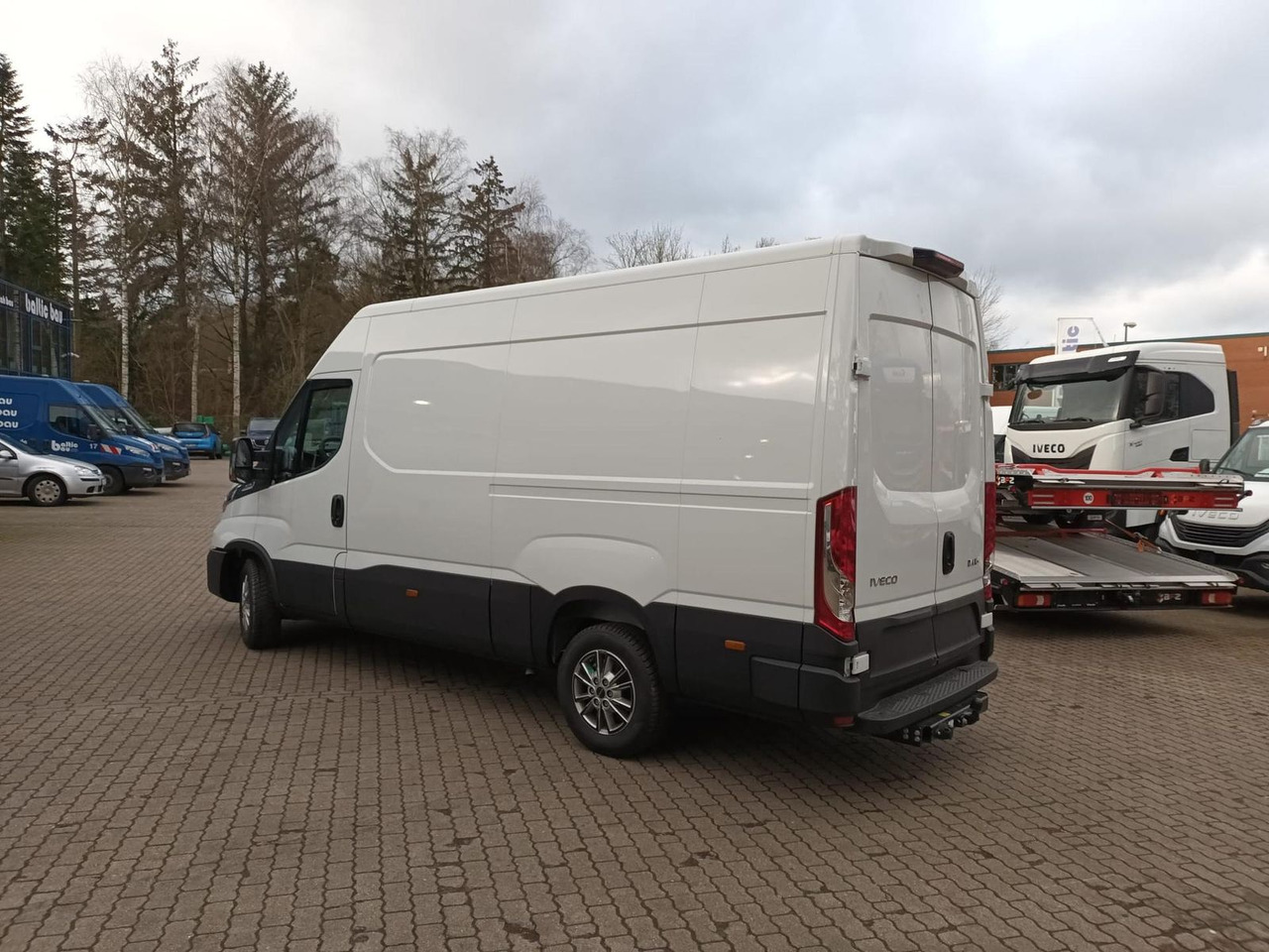Iveco 35S16A8V AHK, ACC, LED-SCHEINWERFER ab 0% - כלי רכב מסחרי עם לוח: תמונה 2 Iveco 35S16A8V AHK, ACC, LED-SCHEINWERFER ab 0% - כלי רכב מסחרי עם לוח: תמונה 2