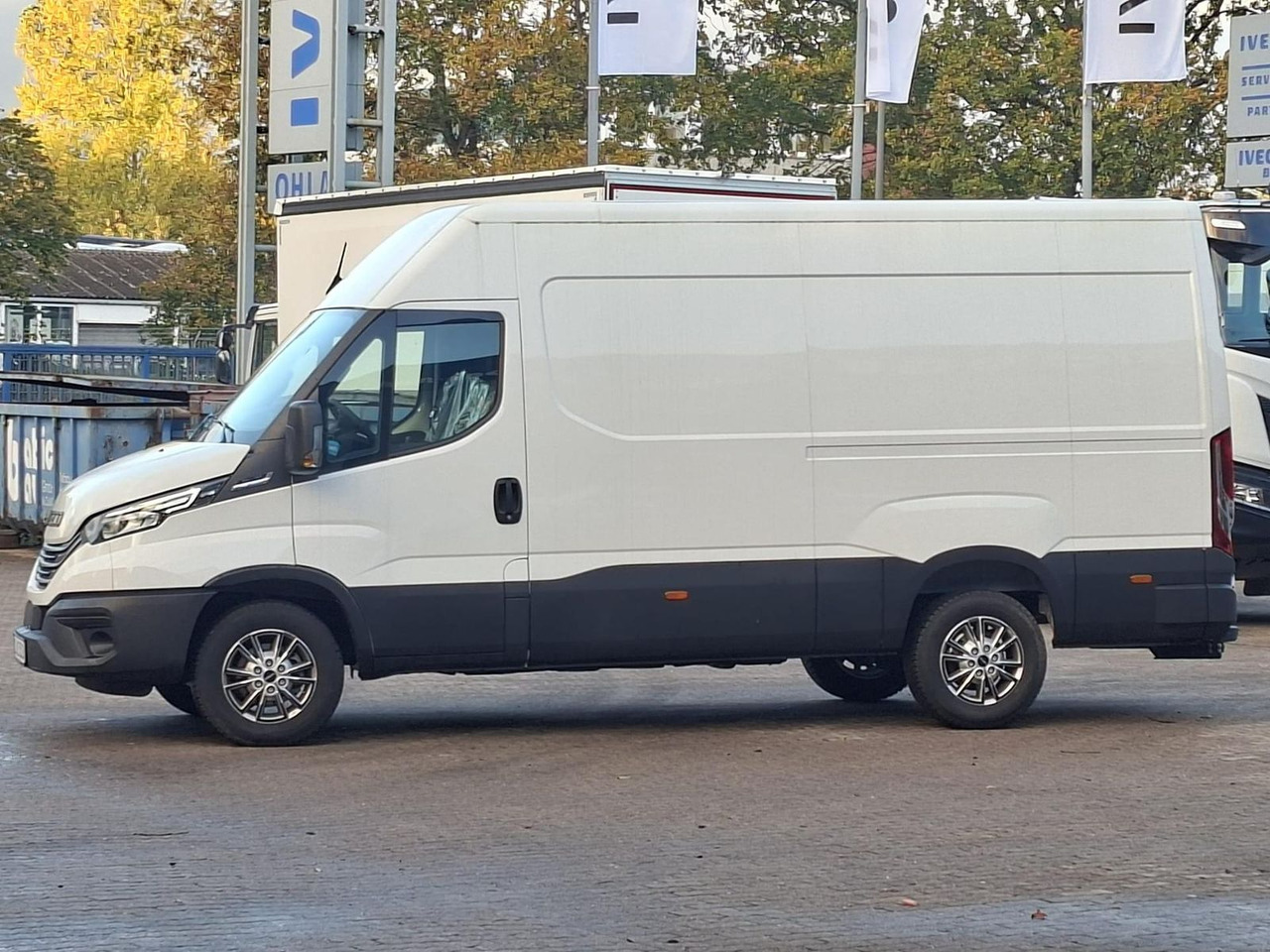 Iveco 35S18HA8V *AHK*RADIO*KAMERA*KLIMA* - כלי רכב מסחרי עם לוח: תמונה 2 Iveco 35S18HA8V *AHK*RADIO*KAMERA*KLIMA* - כלי רכב מסחרי עם לוח: תמונה 2