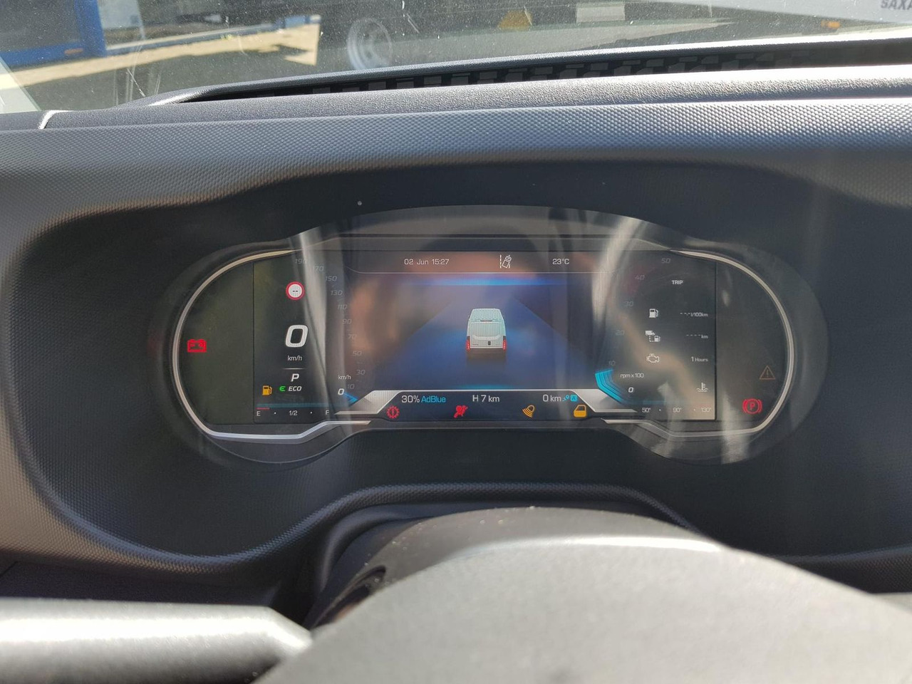 כלי רכב מסחרי עם לוח Iveco Daily 35S14A8 V Y mit Rückfahrkamera und Radi...: תמונה 13