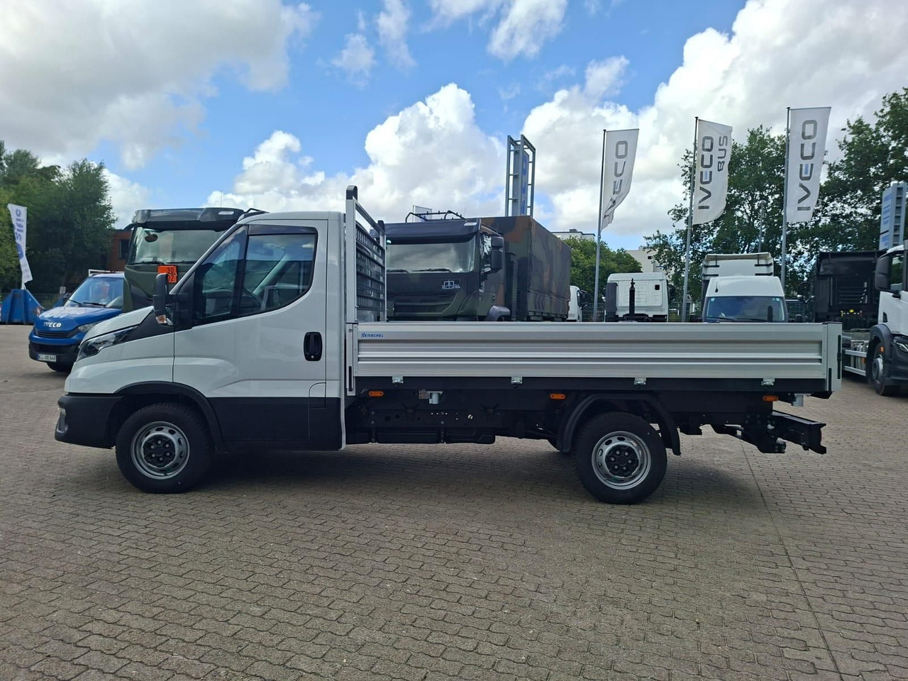 Iveco Daily 35S14A8Y Henschel 3-Seiten Kipper - כלי רכב מסחרי במיטה שטוחה: תמונה 2 Iveco Daily 35S14A8Y Henschel 3-Seiten Kipper - כלי רכב מסחרי במיטה שטוחה: תמונה 2