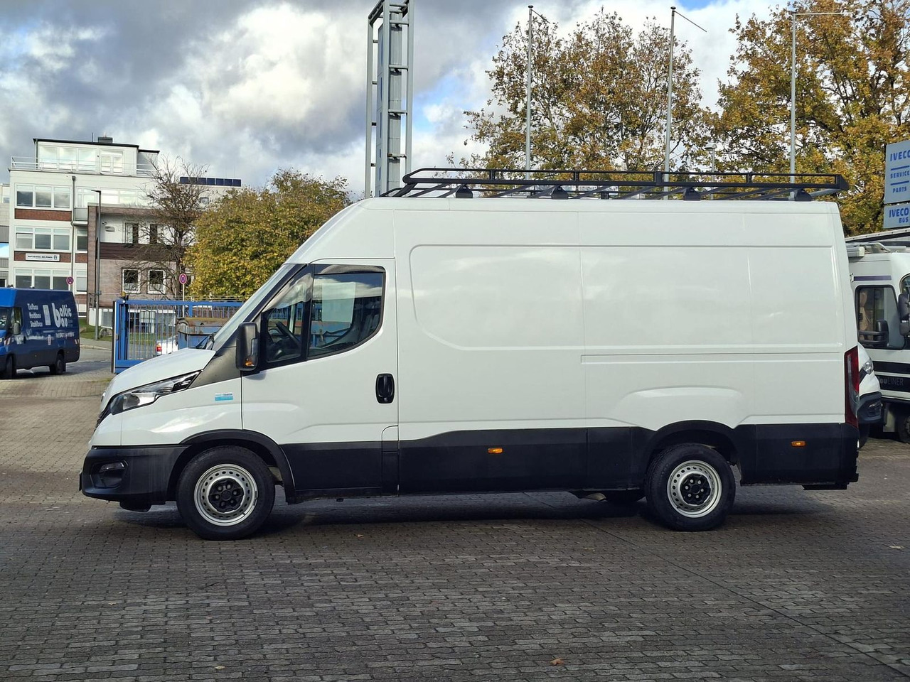 Iveco Daily 35S14EV Radio*Kamera*Regal*AHK*Dachgepäck - כלי רכב מסחרי עם לוח: תמונה 2 Iveco Daily 35S14EV Radio*Kamera*Regal*AHK*Dachgepäck - כלי רכב מסחרי עם לוח: תמונה 2