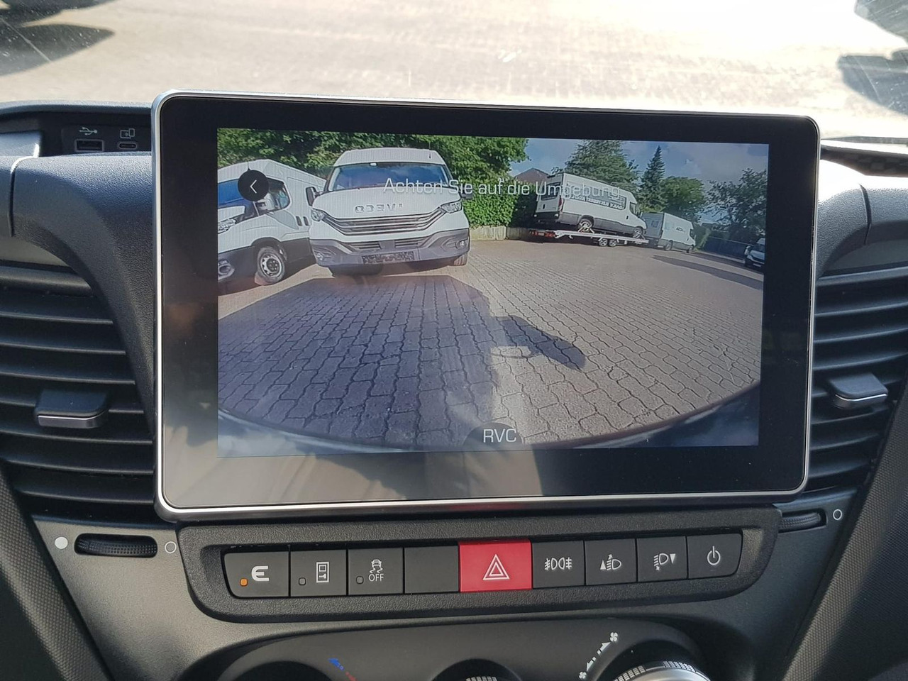 כלי רכב מסחרי במיטה שטוחה Iveco Daily 35S14HA8 Pritsche AHK 100 kW (136 PS),...: תמונה 16 כלי רכב מסחרי במיטה שטוחה Iveco Daily 35S14HA8 Pritsche AHK 100 kW (136 PS),...: תמונה 16