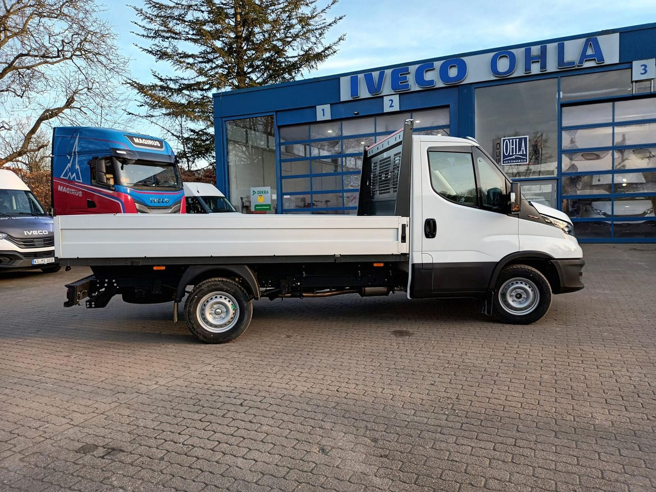 Iveco Daily 35S16H3.0 Pritsche,AHK, Rückfahrkamera... - כלי רכב מסחרי במיטה שטוחה: תמונה 5 Iveco Daily 35S16H3.0 Pritsche,AHK, Rückfahrkamera... - כלי רכב מסחרי במיטה שטוחה: תמונה 5
